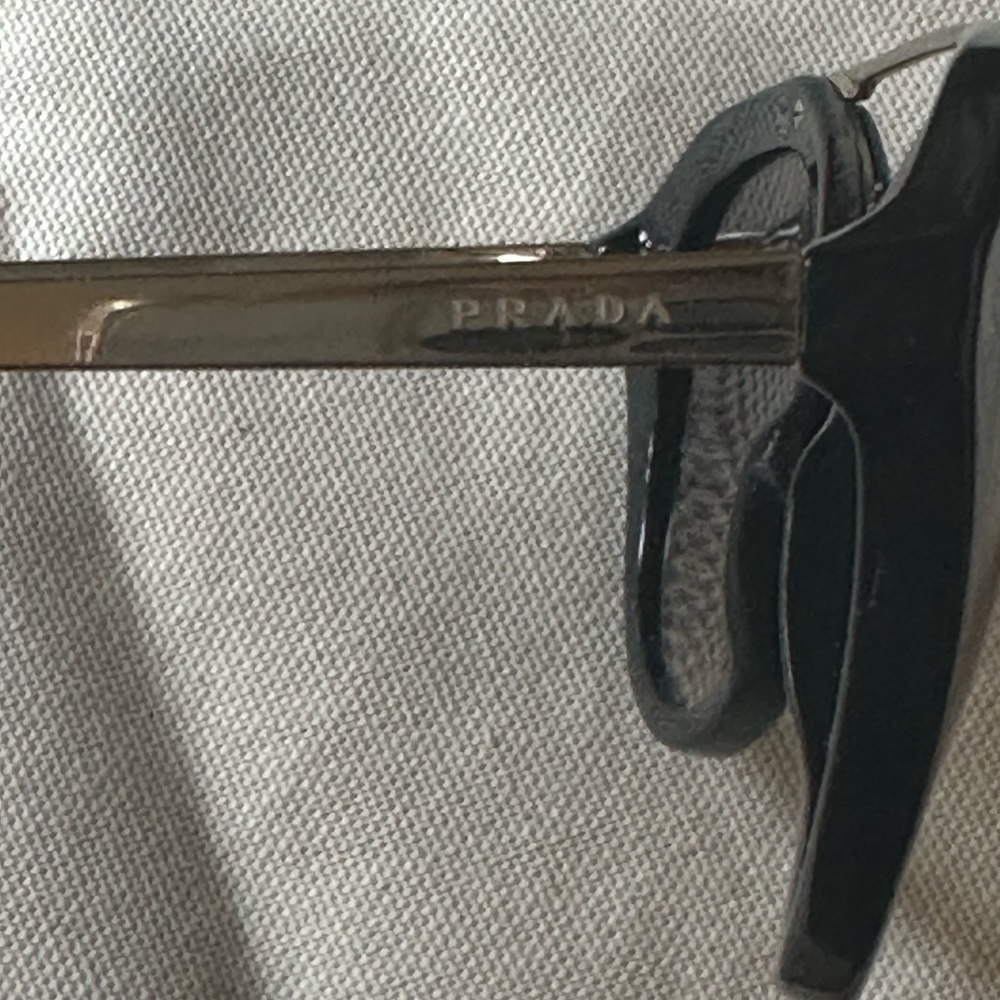 Prada cinema sunglasses - Picture 9 of 9